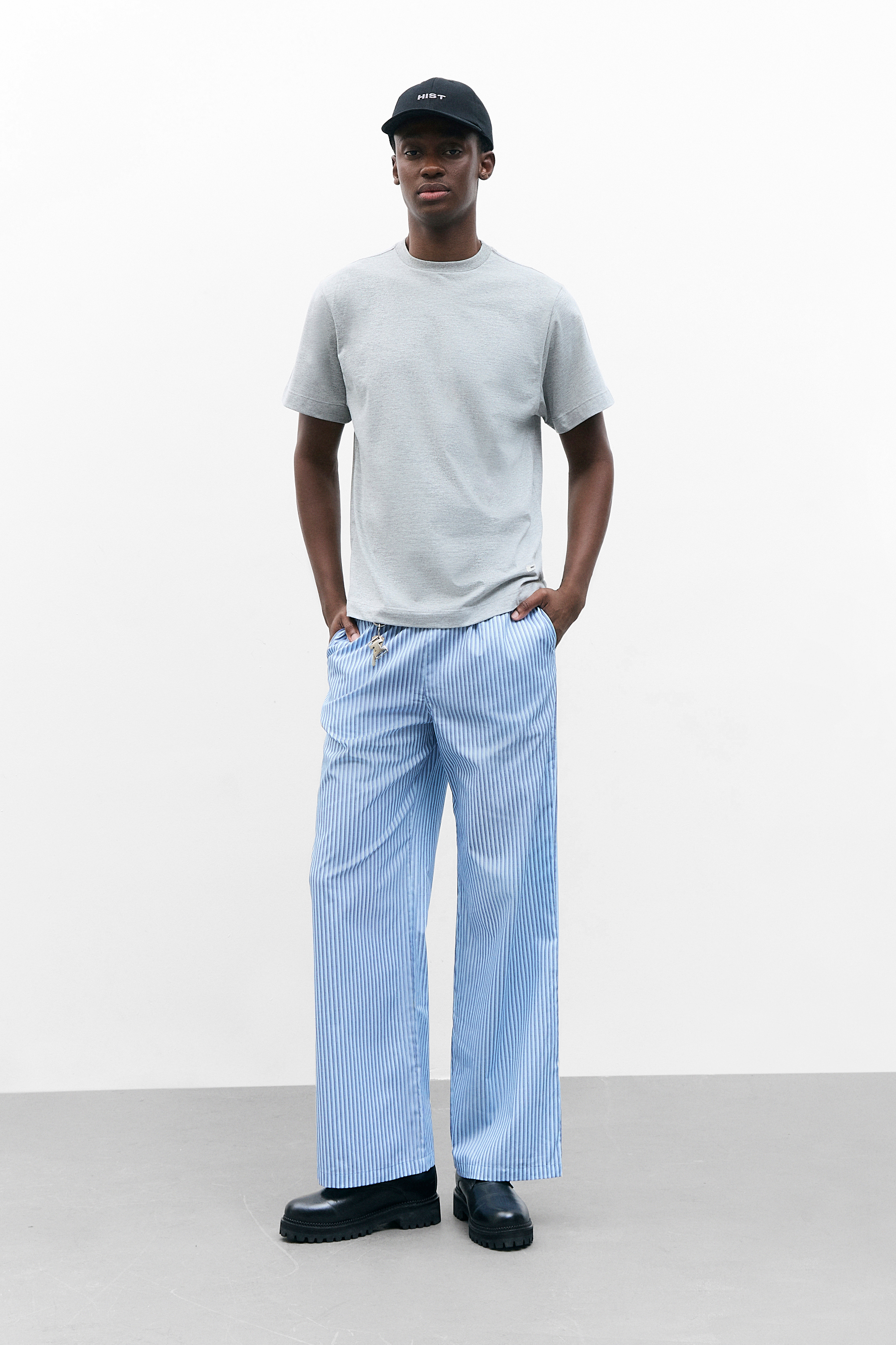 Combo camiseta regular fit | preto + off white + cinza mescla