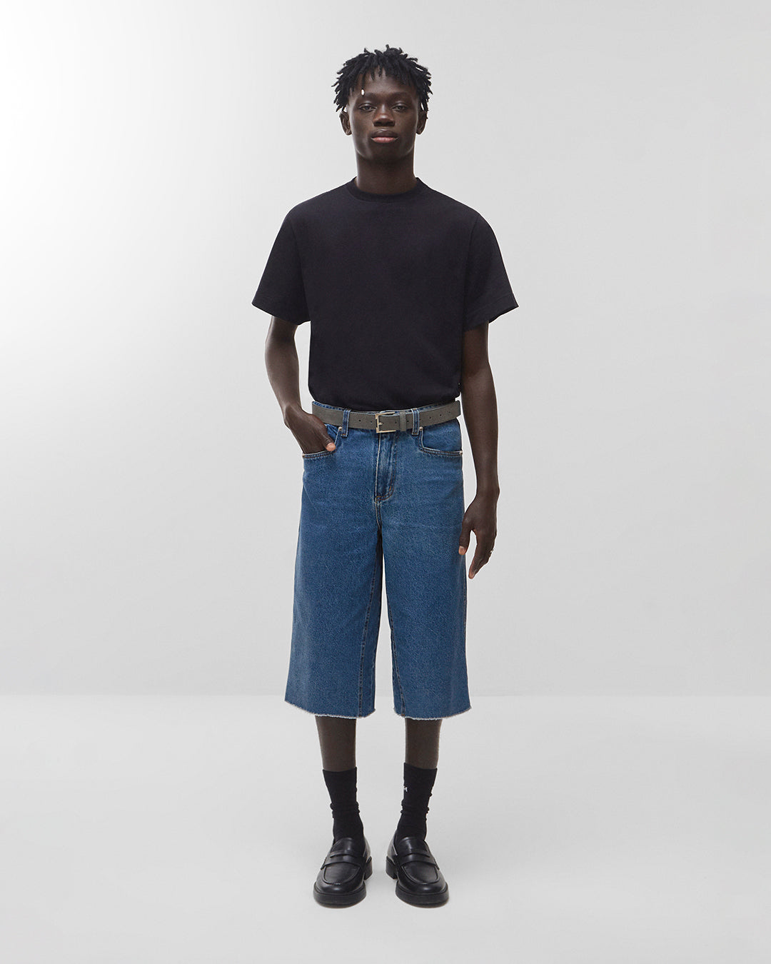 Bermuda jeans reta lavagem azul vintage