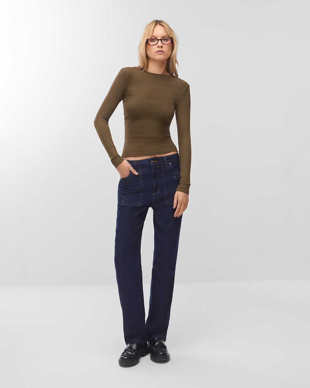 Calça reta jeans lavagem escura