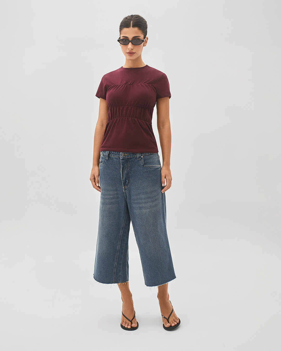 Blusa franzida slim fit bordô