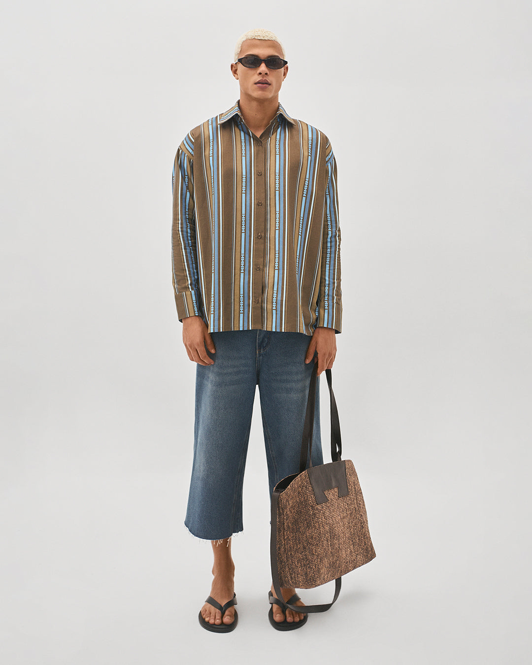 Camisa de botão regular fit listrada azul e marrom