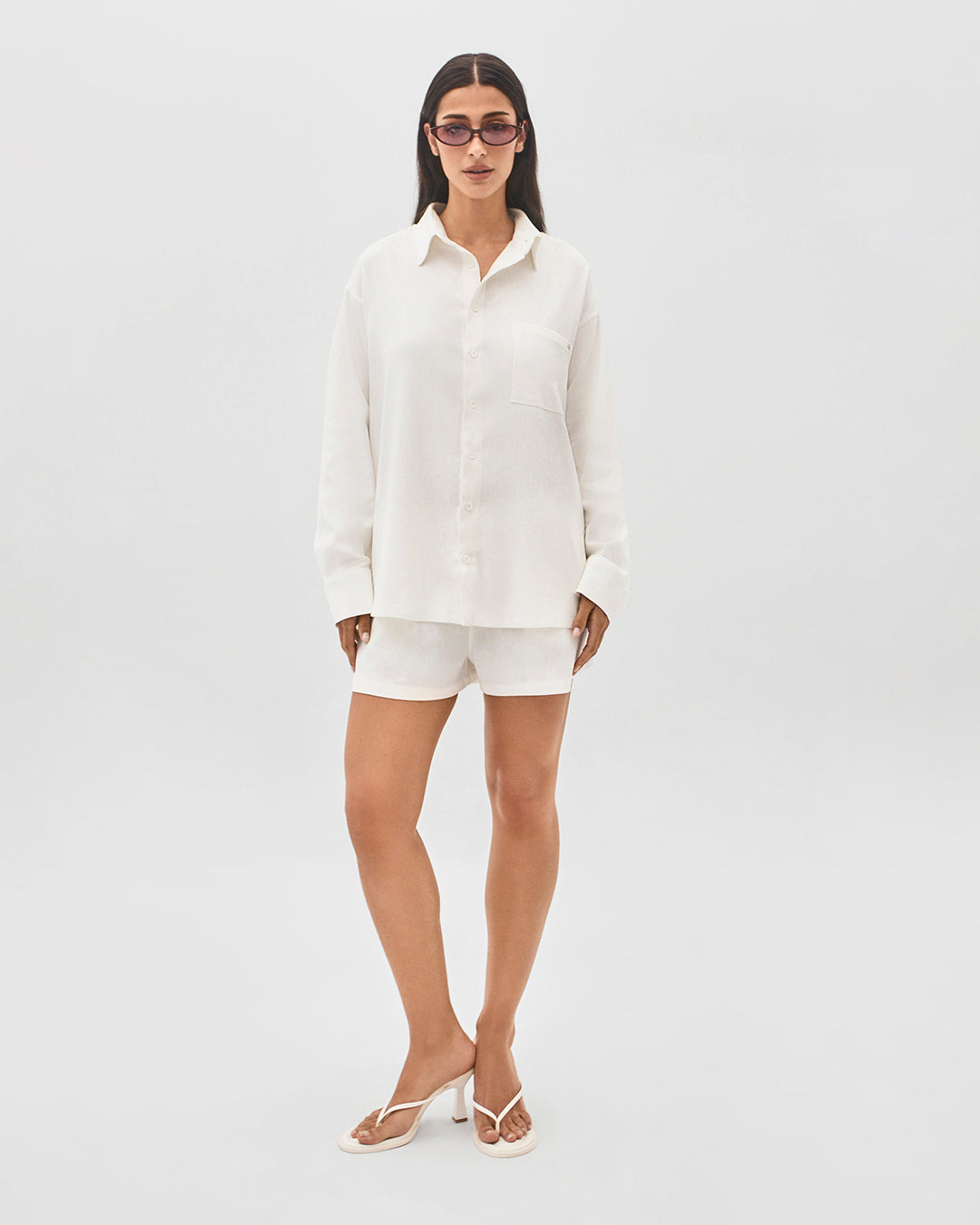 Shorts de linho e viscose com cós elástico off white