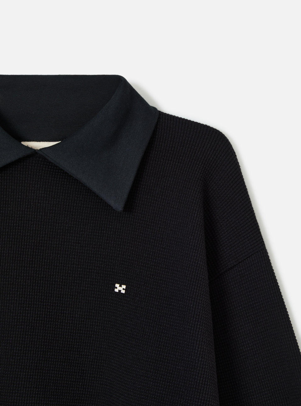 Bolero em malha waffle manga longa preto HIST, detalhe da peça