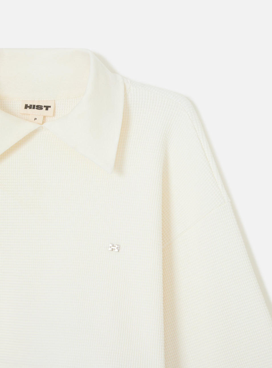 Bolero em malha waffle manga longa branco HIST, detalhe da peça